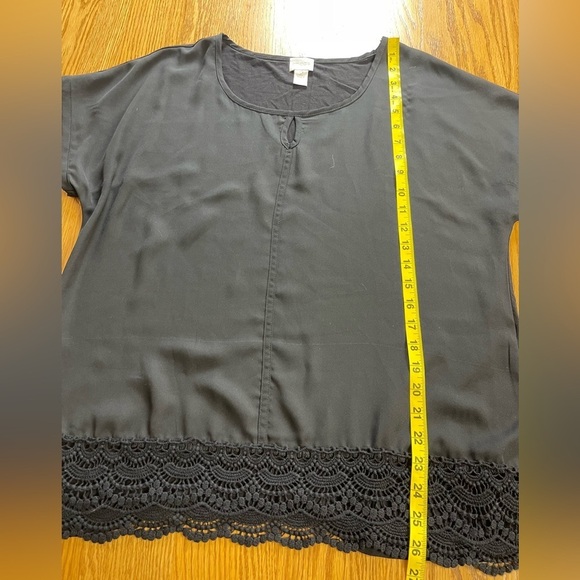 Chico’s Black Short Sleeve Top Blouse Size Large - Picture 5 of 6